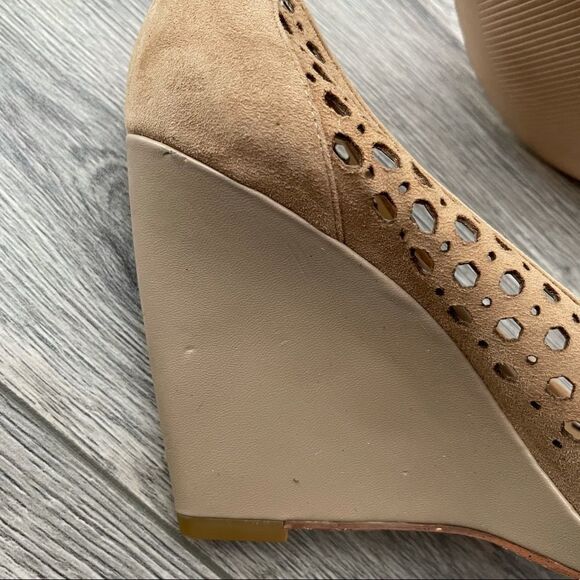 Calvin Klein nude wedges size 7.5 - Picture 6 of 7
